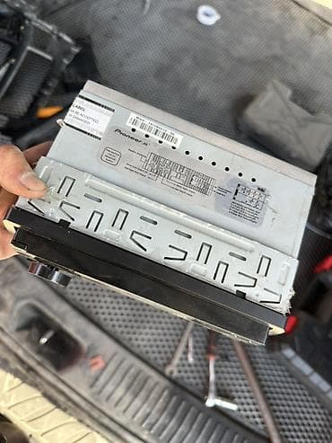 штекер на магнитолу: Автомагнитола Pioneer (1-DIN) Особенности: - Формат 1-DIN, съёмная — 2