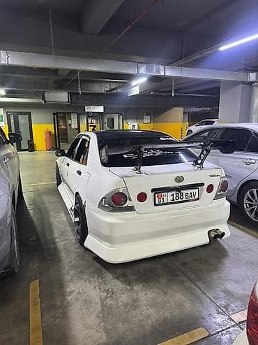 jdm авто: Toyota Altezza: 2000 г., 2 л, Автомат, Бензин, Седан — 2