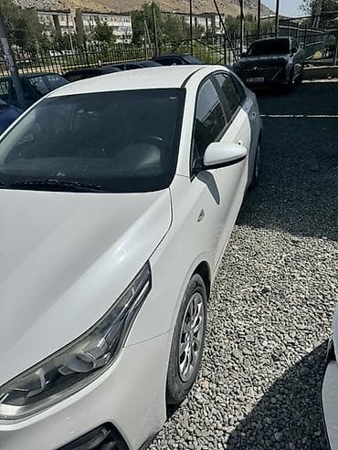 с 202: Kia K3: 2019 г., Седан — 4