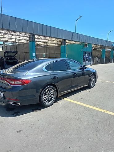 geely galaxy e5: Hyundai Grandeur: 2018 г., Автомат, Седан — 4