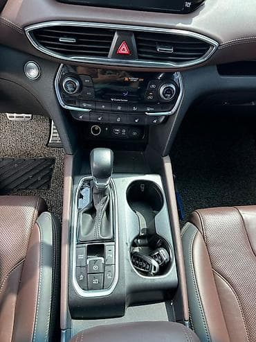 аренда декор: Hyundai Santa Fe: 2019 г., 2 л, Автомат, Дизель, Кроссовер — 10