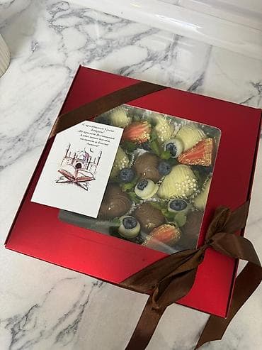 клубника оптом цена: Клубника в шоколаде И фрукты на выбор Цены минимальные Стоимость — 2