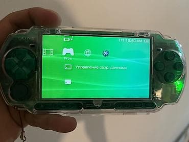 game controller: Портативная игровая консоль Sony PSP (серия 2000/3000) в прозрачном — 1