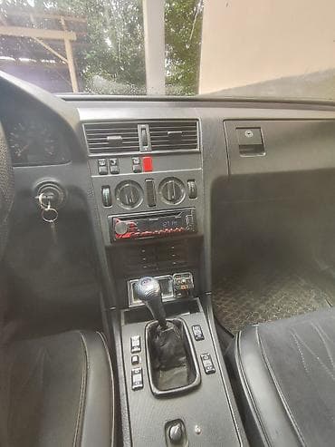 Унаа сатуу: Mercedes-Benz C-Class: 1993 г., 2.8 л, Кол менен иштөөчү, Бензин, Седан — 7