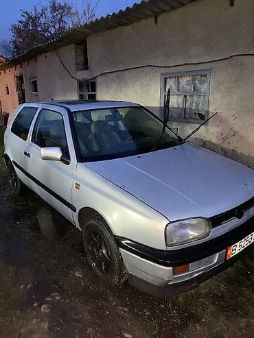 Volkswagen Golf: 1993 г., 1.4 л, Кол менен иштөөчү, Бензин, Хетчбек — 5