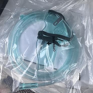 Кислородная маска с трубкой Описание: - Медицинская маска для подачи