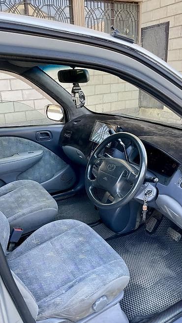 Продажа авто: Toyota Raum: 1997 г., 1.5 л, Автомат, Бензин, Хэтчбэк — 7