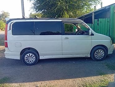Honda Stepwgn: 2001 г., 2 л, Бензин, Минивэн