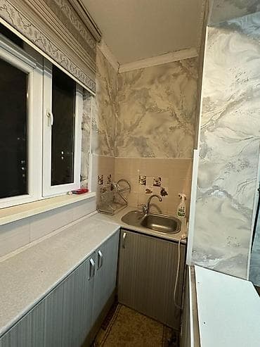 продам однокомнатную квартиру в бишкеке: 2 комнаты, 62 м², 106 серия улучшенная, 7 этаж — 8