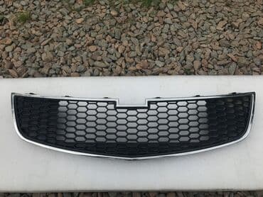 cruze: Решетка радиатора Chevrolet Cobalt 2009 г., Новый, Аналог — 1