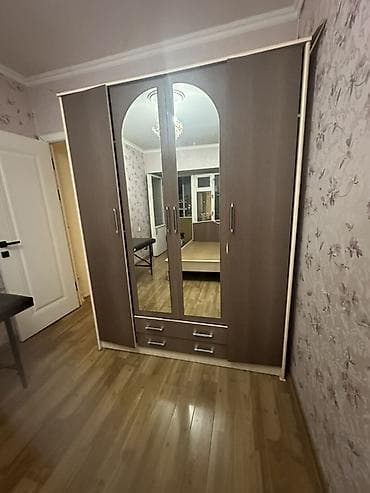 Офисная мебель: Двуспальная кровать, Б/у, Каркас без матраса, длина - 200 см — 9