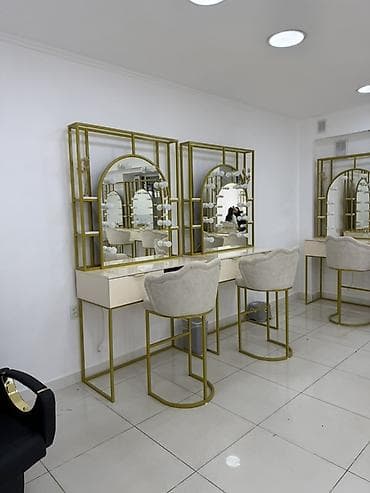 Сдается рабочее место для визажиста Одно зеркало В центре города