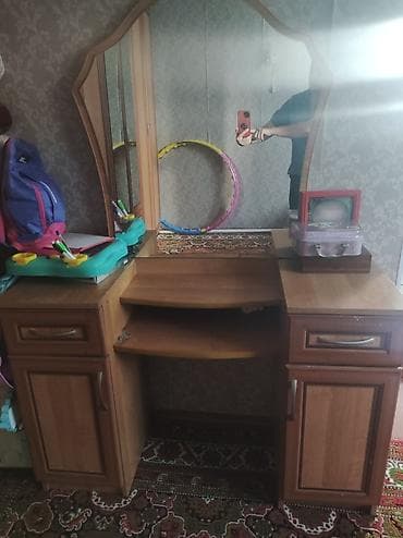 Спальные гарнитуры: Спальный гарнитур, Б/у, Двуспальная кровать, Комод, Трюмо, ДСП, цвет - Коричневый — 4
