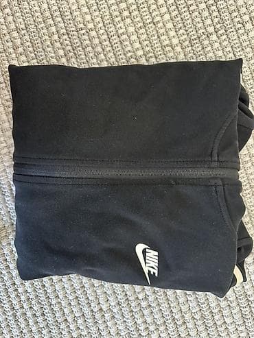 Свитера: Куртка‑худи Nike Air Max, черная. - Модель: спортивная верхняя кофта — 2