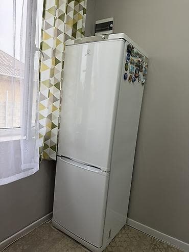 Холодильник Indesit, двухкамерный, белый. Подходит для семейного at lalafo.kg Холодильник Indesit, двухкамерный, белый. Подходит для семейного