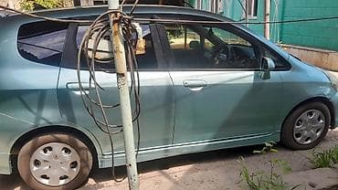 Honda Fit: 2003 г., 1.3 л, Автомат, Бензин, Хэтчбэк at lalafo.kg Honda Fit: 2003 г., 1.3 л, Автомат, Бензин, Хэтчбэк