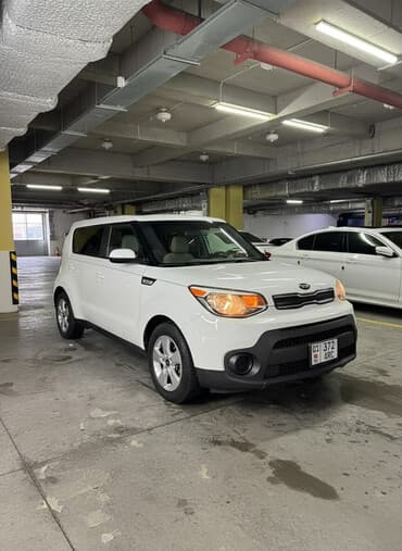 сдаётся авто с последующим выкупом: Kia Soul: 2017 г., 1.6 л, Автомат, Бензиновая, Хэтчбэк — 1