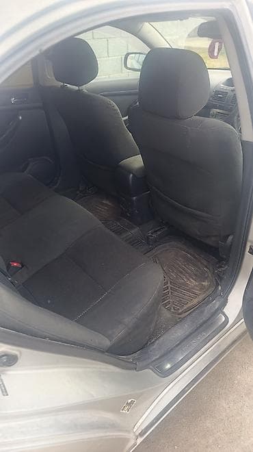 Транспорт: Toyota Avensis: 2004 г., 1.8 л, Автомат, Бензин, Седан — 5
