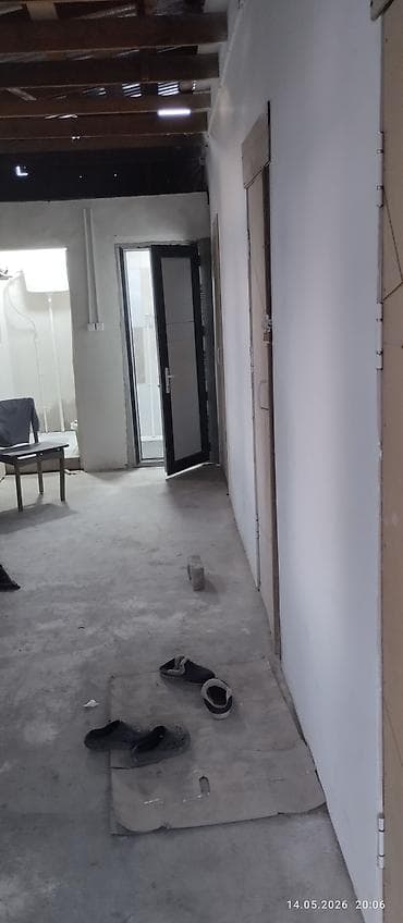 Сдаётся комната с прихожей для парочки (семьи) или двух человек. В