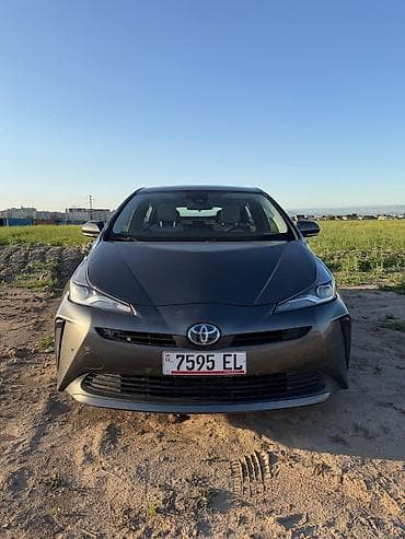 Toyota Prius: 2019 г., 1.8 л, Гибрид, Хэтчбэк
