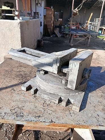 аквариумы бу: Продаю тисы большие производственные, в хорошем состоянии. Прошу — 4