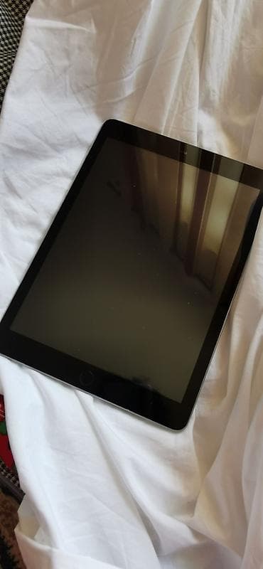 IPad (5‑го поколения) 32 ГБ, Wi‑Fi Характеристики: - Модель: iPad — 2