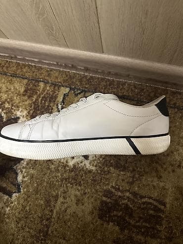 дубленка женская бишкек: Мужские кроссовки, 44, Lacoste, Б/у, цвет - Белый — 2