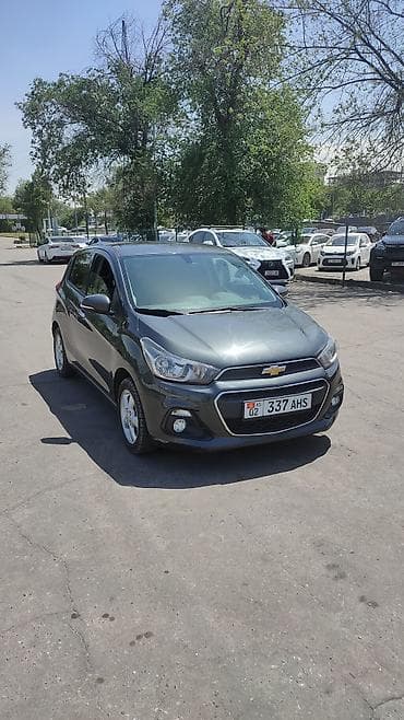 shevralet spark: Chevrolet Spark: 2017 г., 1 л, Вариатор, Бензин, Хэтчбэк — 3