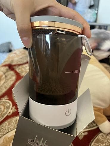 Часы для дома: Электрический стакан-очиститель для косметических кистей с функцией — 1