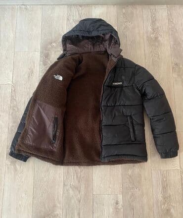 шубы: Двусторонняя куртка с капюшоном - Формат 2-в-1: одна сторона — черная — 3