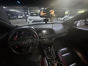 Hyundai Avante: 2016 г., Механика, Бензин — 4