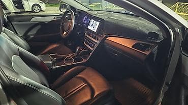 sprinter classic: Родной пробегСеребристый седан бизнес-класса. Кузов и экстерьер: - — 9