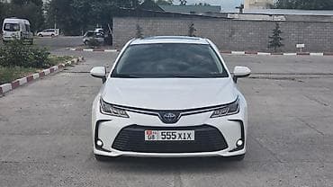 prius v: Toyota Corolla: 2021 г., 1.8 л, Гибрид, Седан — 5