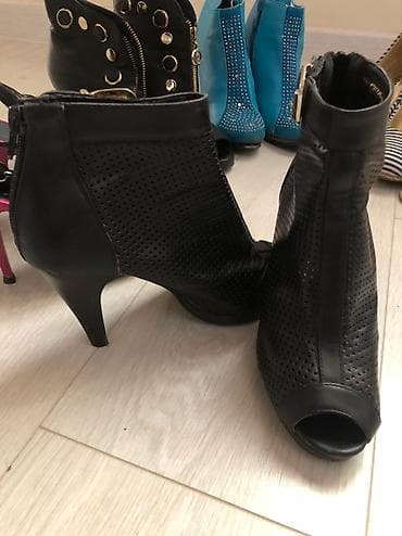 second hand: Продаю обуви 35размера
Вся обувь 1000 с — 3