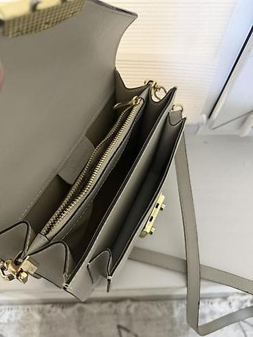 Аксессуары: 👜 Стильная женская сумка — 3000 сом Продаю красивую сумку — 2