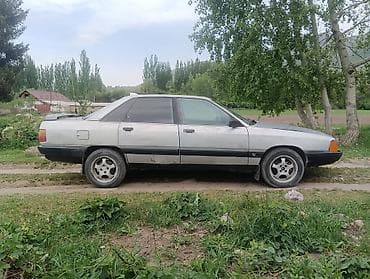 акди 80: Audi 80: 1988 г., Седан — 4