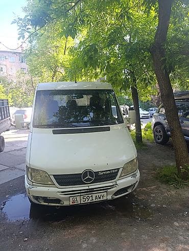renault master: Легкий грузовик, Mercedes-Benz — 1