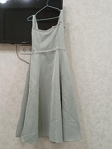Вечернее платье, Длинная модель, Без рукавов, Стразы, 3XL at lalafo.kg Вечернее платье, Длинная модель, Без рукавов, Стразы, 3XL