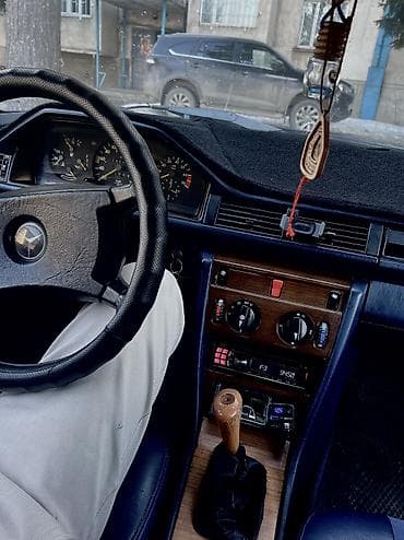 k3 ve: Mercedes-Benz W124: 1988 г., 2 л, Механика, Бензин, Седан — 3