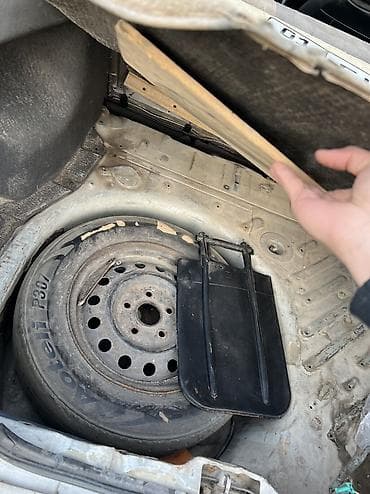 мазда: Mazda 626: 1991 г., 2 л, Механика, Бензин, Хэтчбэк — 7