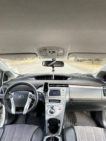 man 8: Toyota Prius: 2013 г., 1.8 л, Автомат, Гибрид, Хэтчбэк — 5