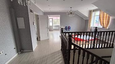 аренда кызыл кия: 250 м², 5 комнат, Балкон застеклен, Забор, огорожен, Парковка — 7