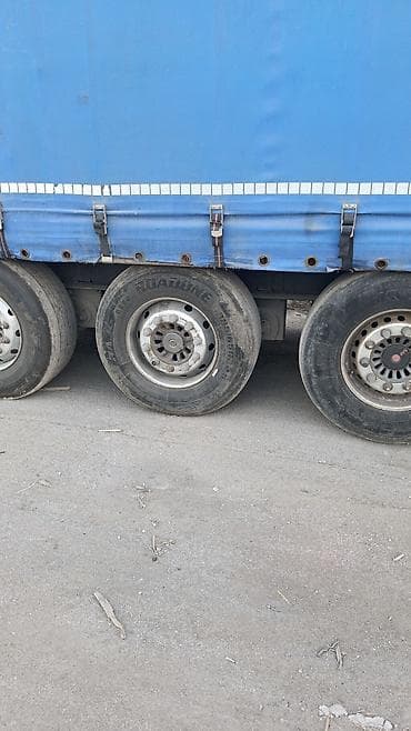 toyota corolla axio: Тягач, DAF, Тентованный — 7