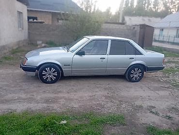 moning: Opel Rekord: 1984 г., 2 л, Ручные, Бензин, Седан — 3