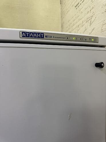 шкафы столы: Прихожий гарнитур 4900 с зеркалом и шкафом-купе 9800, холодильник — 9