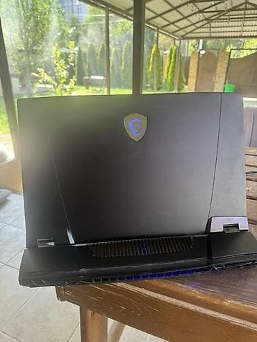 microsoft surface pro: Игровой ноутбук MSI (серия с эмблемой дракона на крышке). MSI TITAN — 5