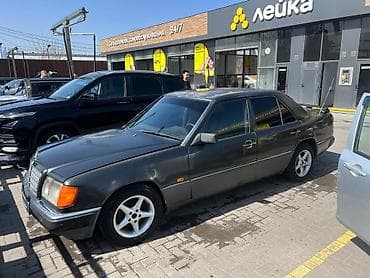 210 mers: Mercedes-Benz E-Class: 1992 г., 2 л, Механика, Бензин, Седан — 1