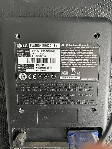 комтер: Монитор, LG, Б/у, LED, 18" - 19" — 5