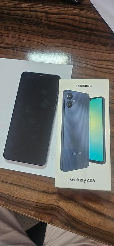Samsung Galaxy A06, Б/у, 128 ГБ, цвет - Черный