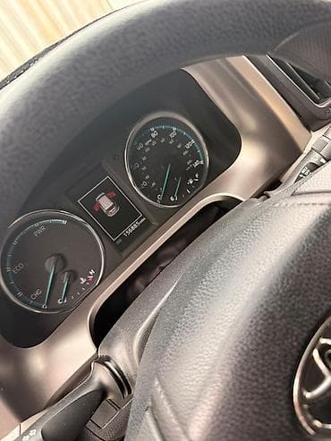 Toyota RAV4: 2017 г., 2.5 л, Автомат, Гибрид, Кроссовер — 3